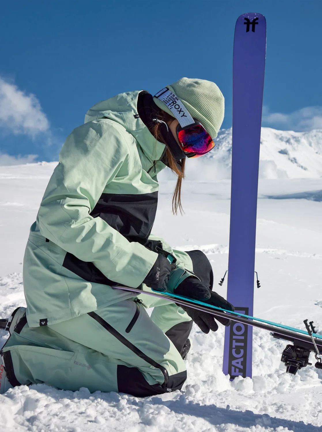 Gore-Tex® Lunalite 3L Technical Snow Jacket - Cameo Green
