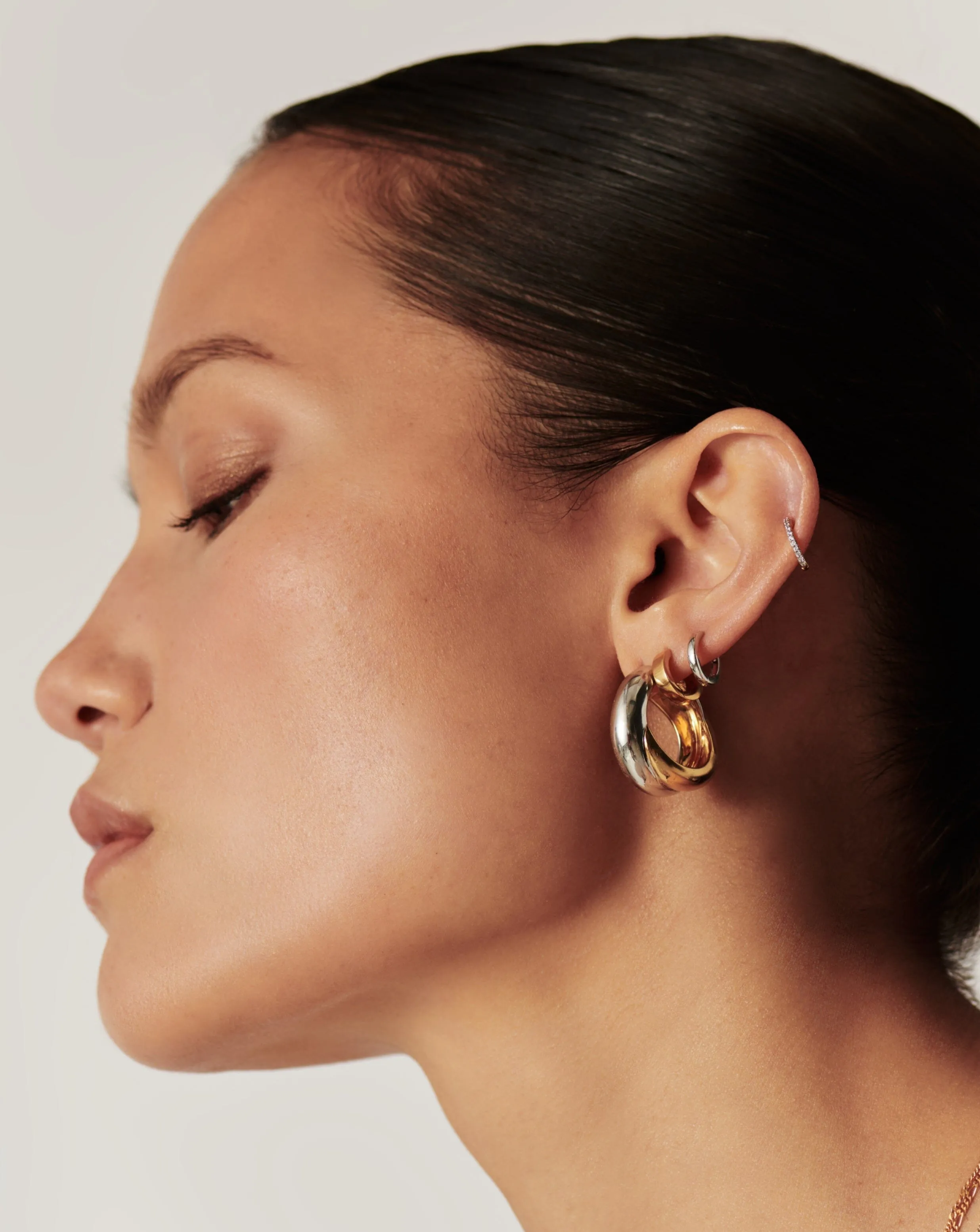 Lucy Williams Chunky Medium Entwine Hoop Earrings | Mixed Metal